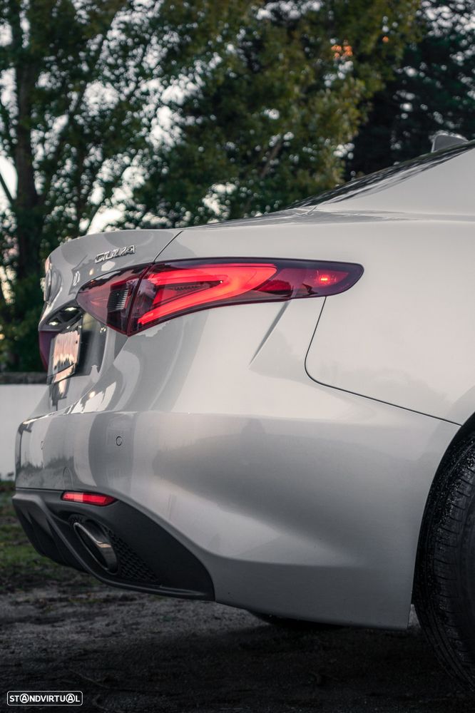 Alfa Romeo Giulia 2.0 T Veloce Ti Q4 AT8 - 18