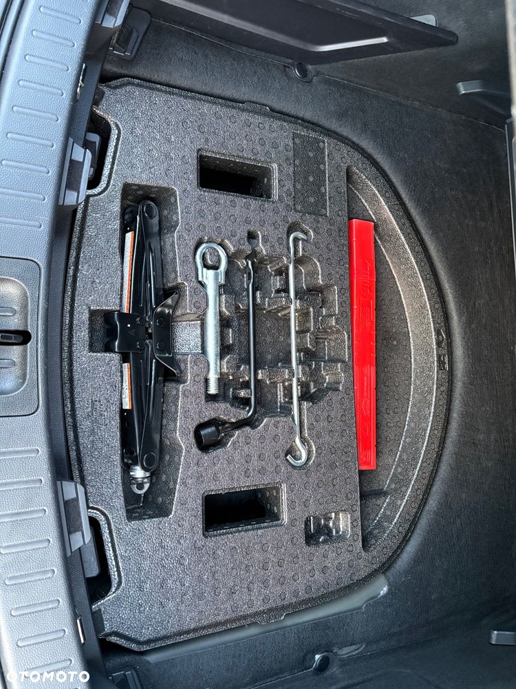 Toyota Corolla 2.0 Hybrid Style - 13