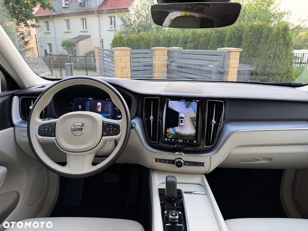 Volvo XC 60 B4 D AWD Plus Bright - 20