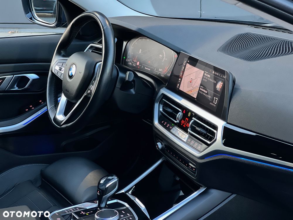 BMW Seria 3 320d Sport Line Shadow sport - 37