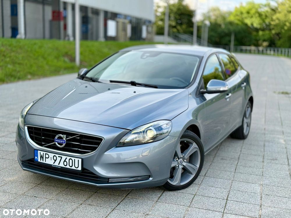 Volvo V40 D4 Geartronic Momentum - 1