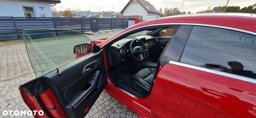 Mercedes-Benz CLA 250 7G-DCT AMG Line - 12