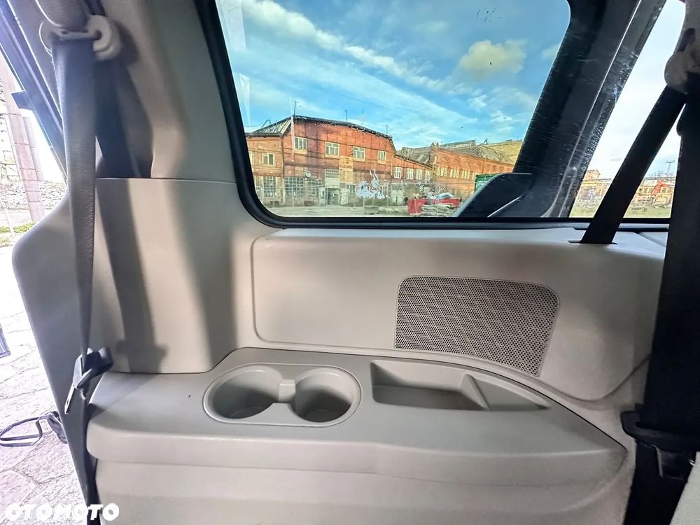 Chrysler Town & Country 3.6 Touring - 6