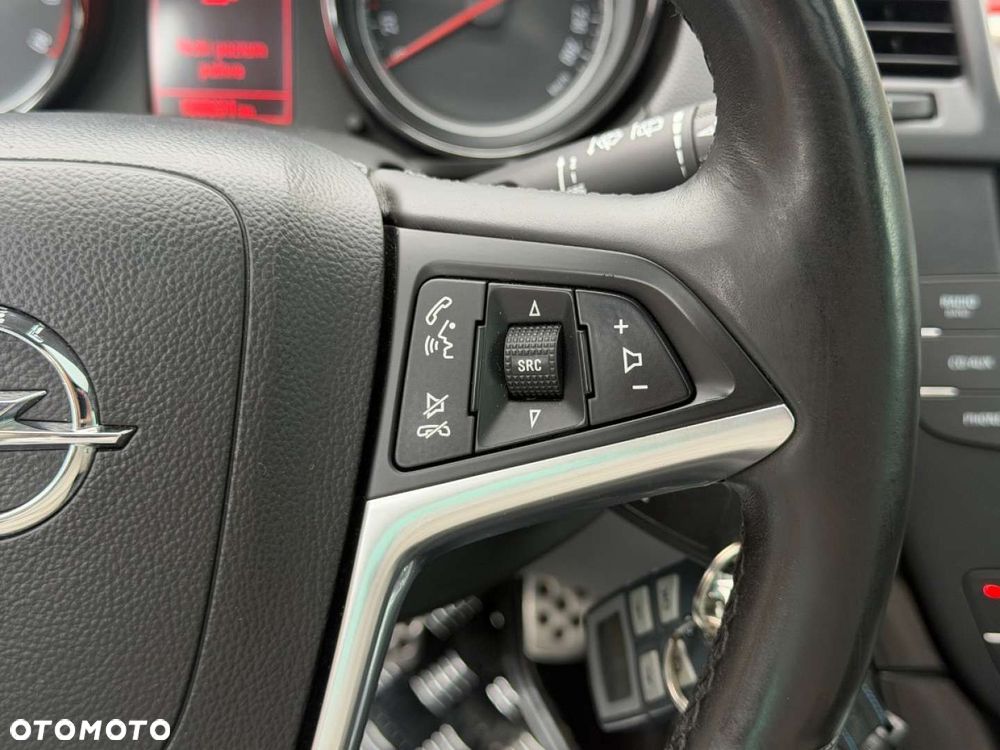 Opel Insignia - 15
