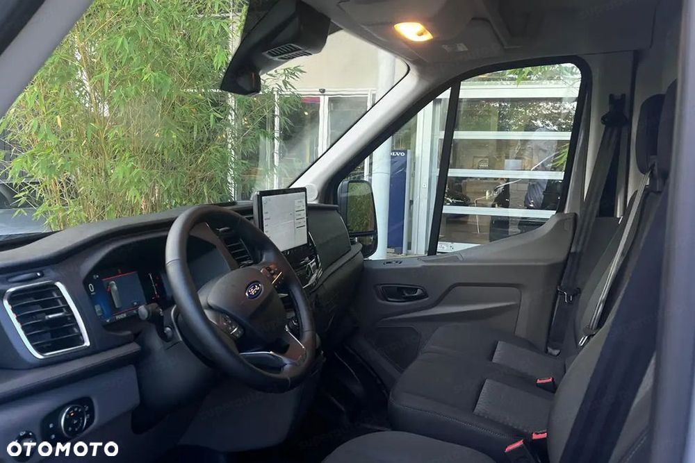 Ford Transit 350 L3H2 Limited A8 2.0 165KM - 5