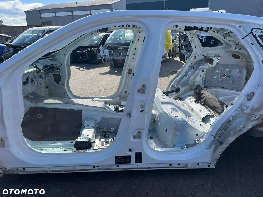 PRÓG LEWY SŁUPEK ĆWIARTKA JAGUAR F-PACE F PACE X761 - 2