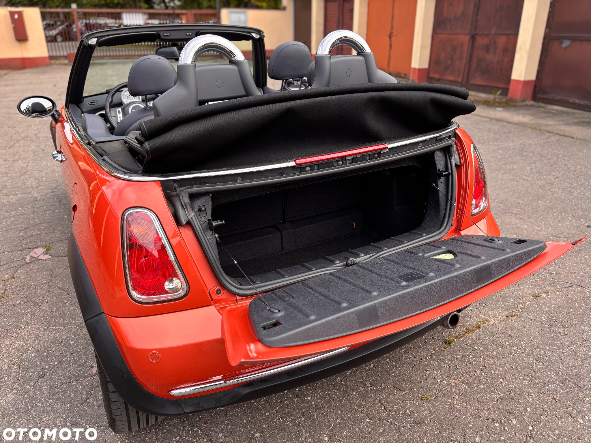 MINI Cooper Cabrio - 15
