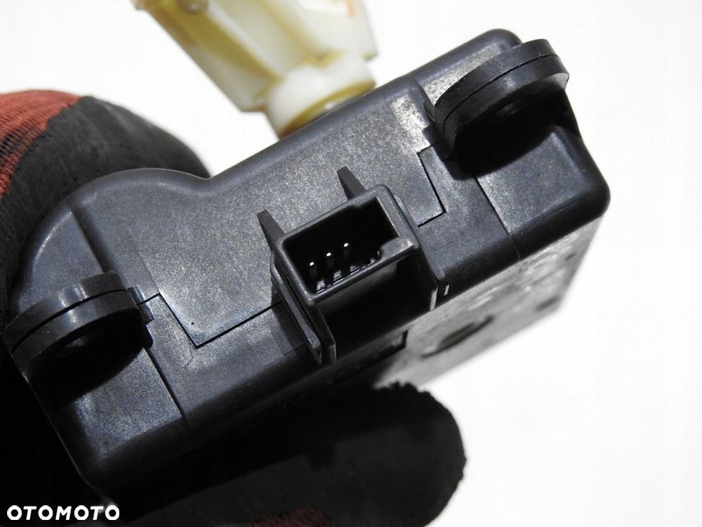 SILNICZEK NAGRZEWNICY NISSAN PRIMERA P12 - 4