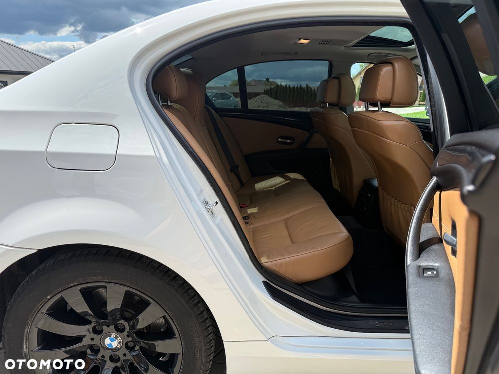 BMW Seria 5 520i Edition Exclusive - 26