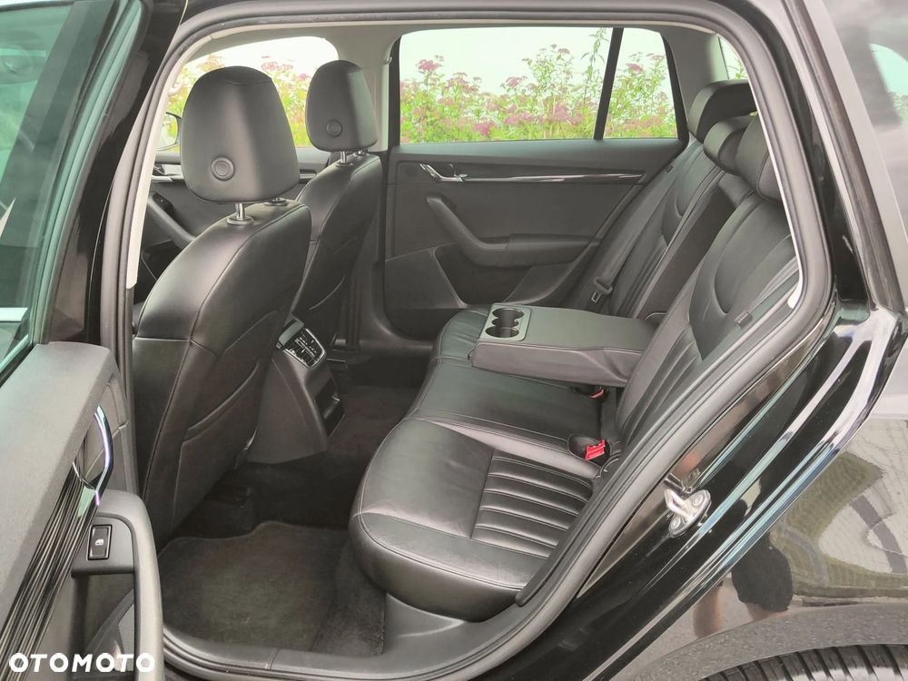 Skoda Octavia 1.6 TDI SCR Ambition DSG - 14