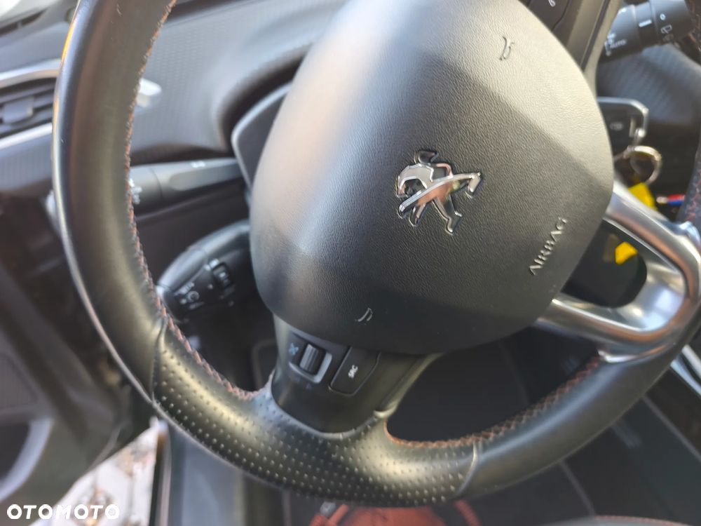 Peugeot 2008 - 23