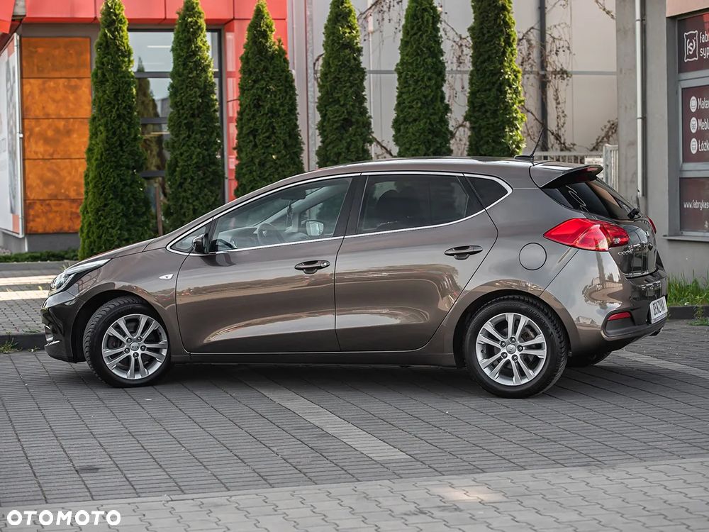 Kia Ceed 1.6 GDI Platinum Edition - 10