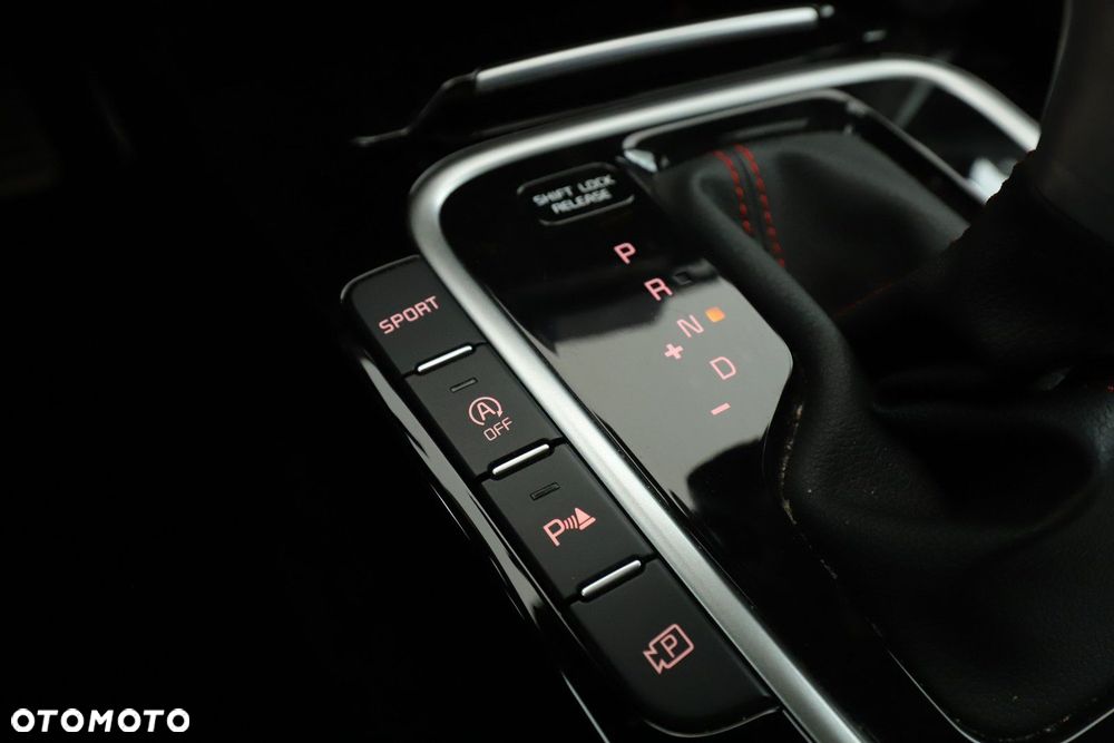 Kia ProCeed - 18