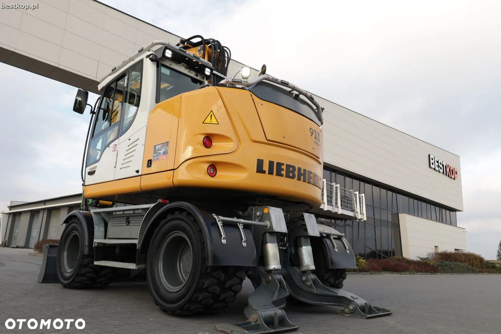Liebherr A913 Compact Litronic - 8
