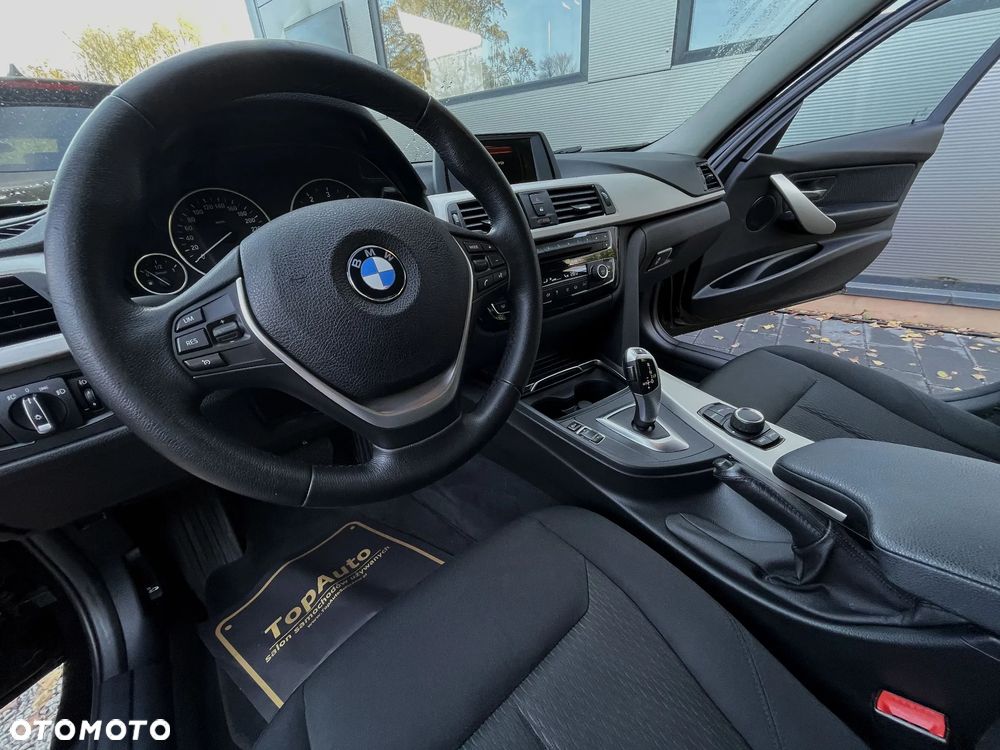BMW Seria 3 320d - 19