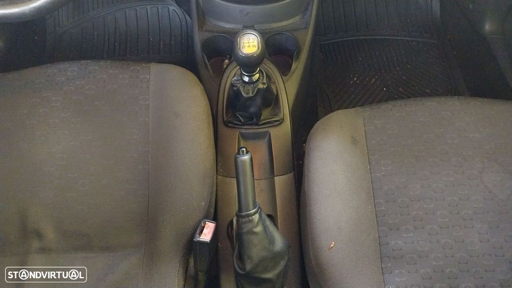 Ford Focus 1.8 TDdi Comfort - 9