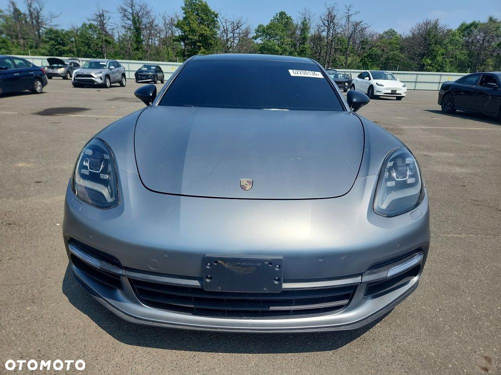 Porsche Panamera - 5