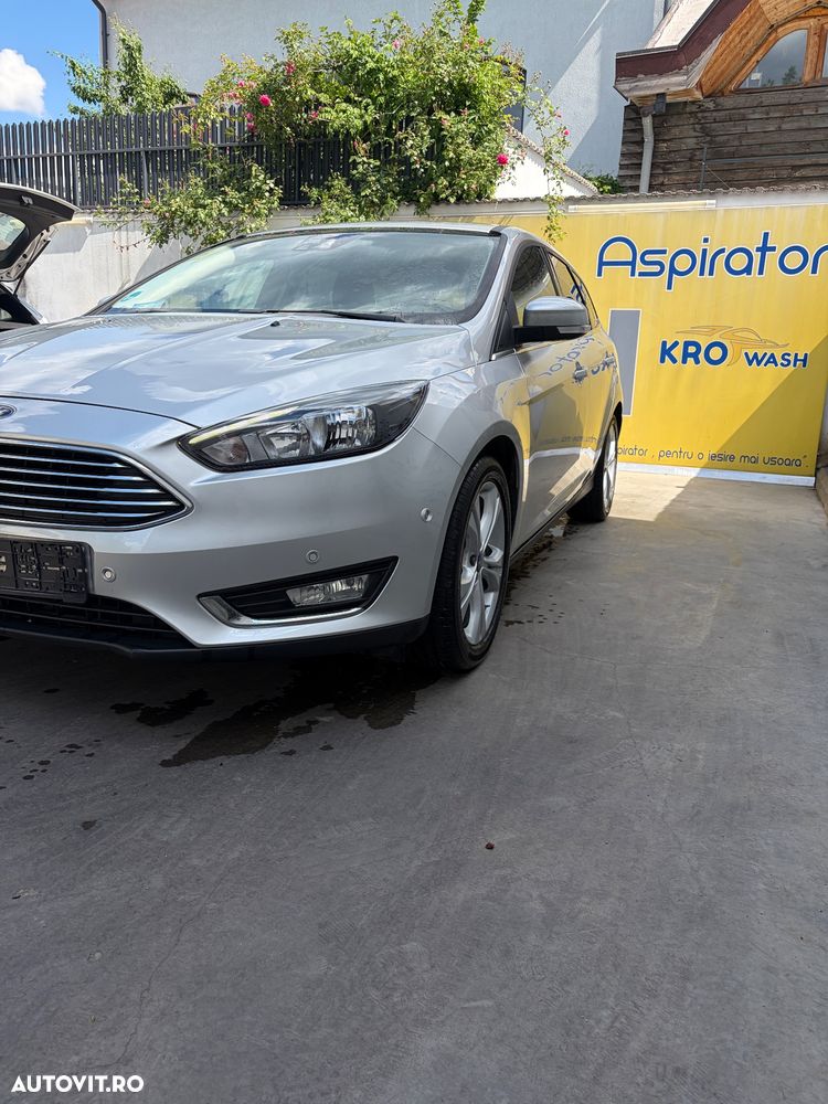 Ford Focus 1.5 EcoBoost Titanium - 14