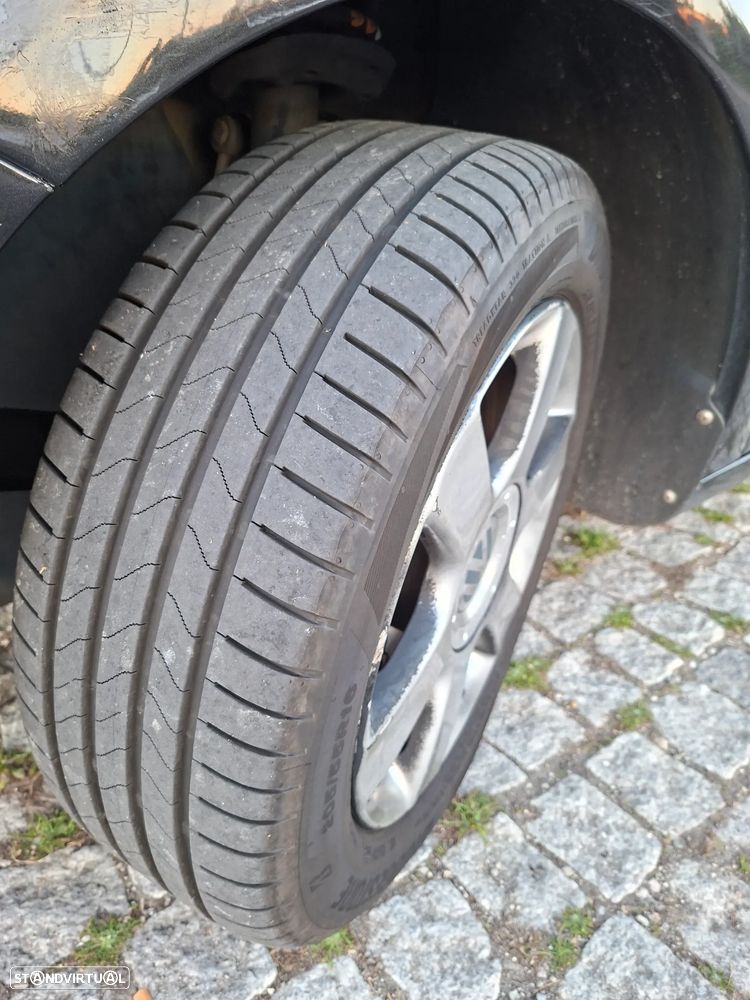 VW Touran 2.0 TDI Highline EC 7L - 12