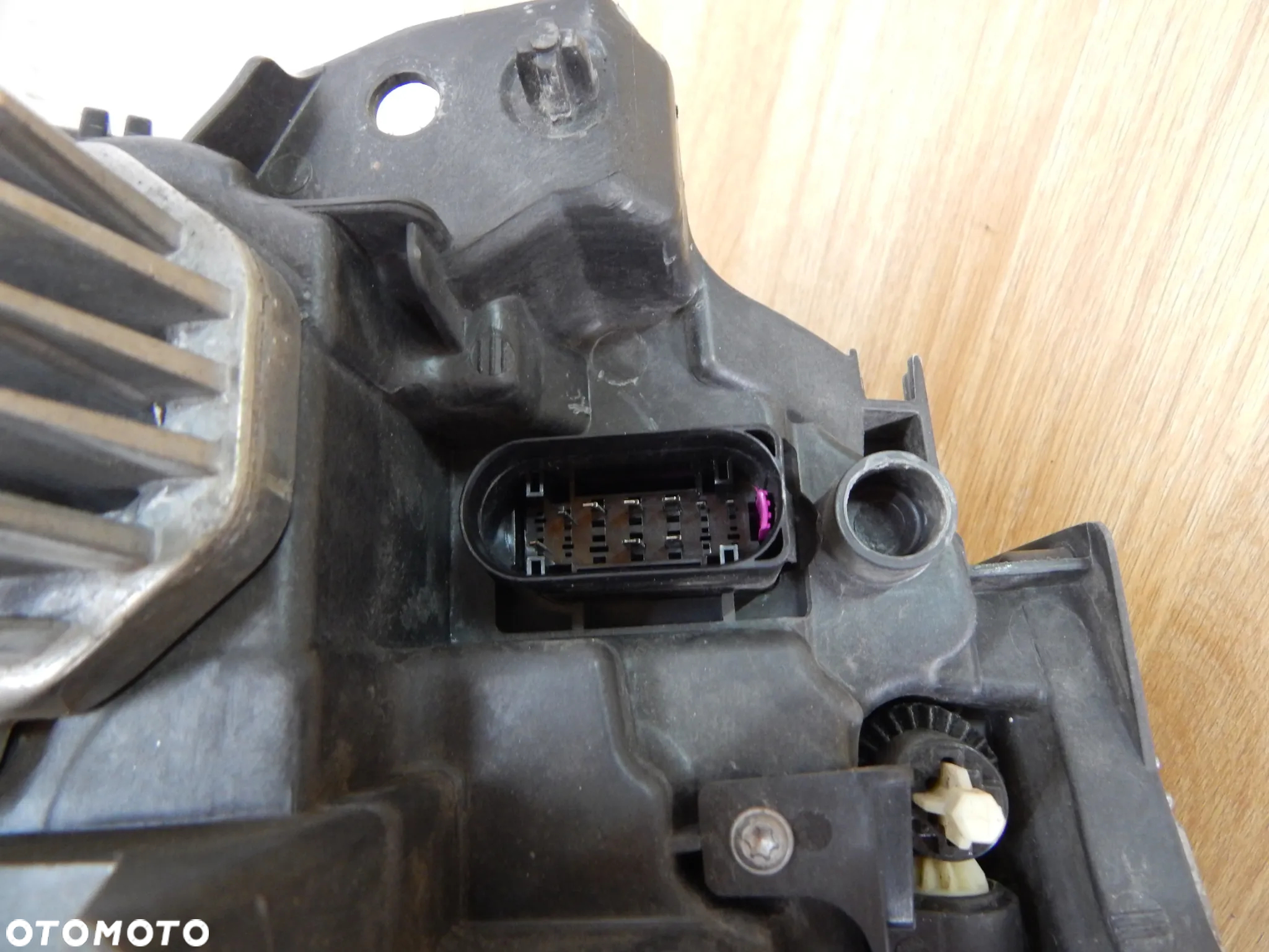 Lampa prawy przód Full Led Volvo V90 S90 16-23 EU Łuków części - 9
