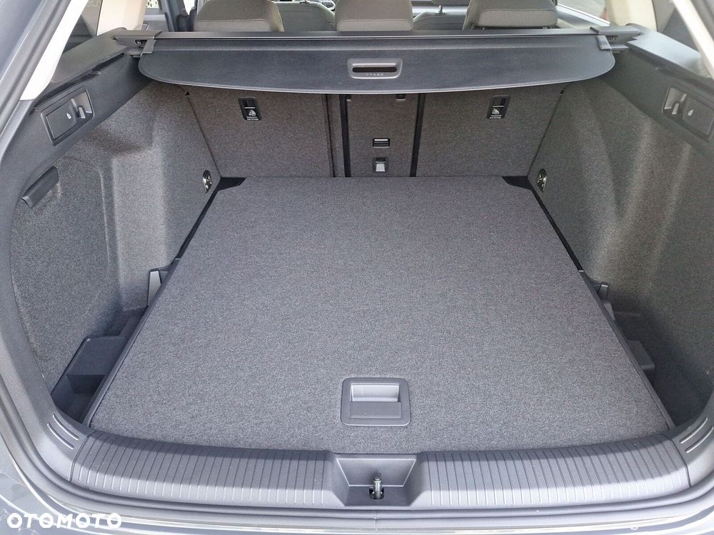 Volkswagen Golf - 26