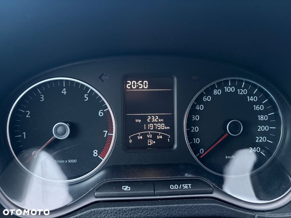 Volkswagen Polo 1.2 Style - 24
