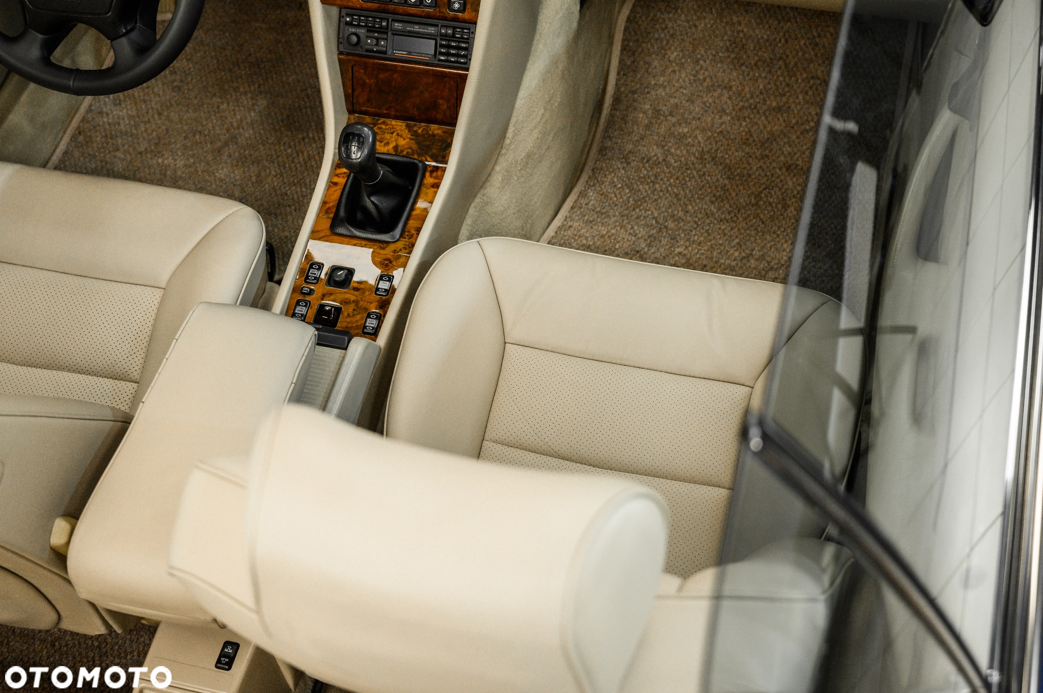 Mercedes-Benz Klasa E 200 - 14