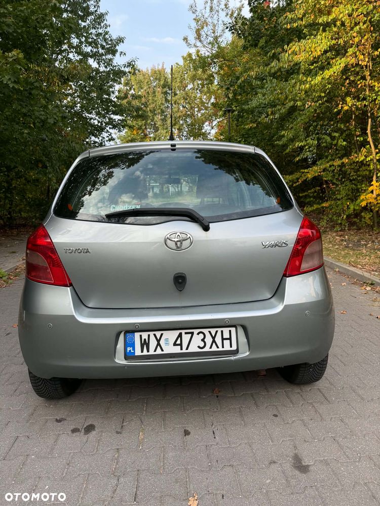 Toyota Yaris - 4