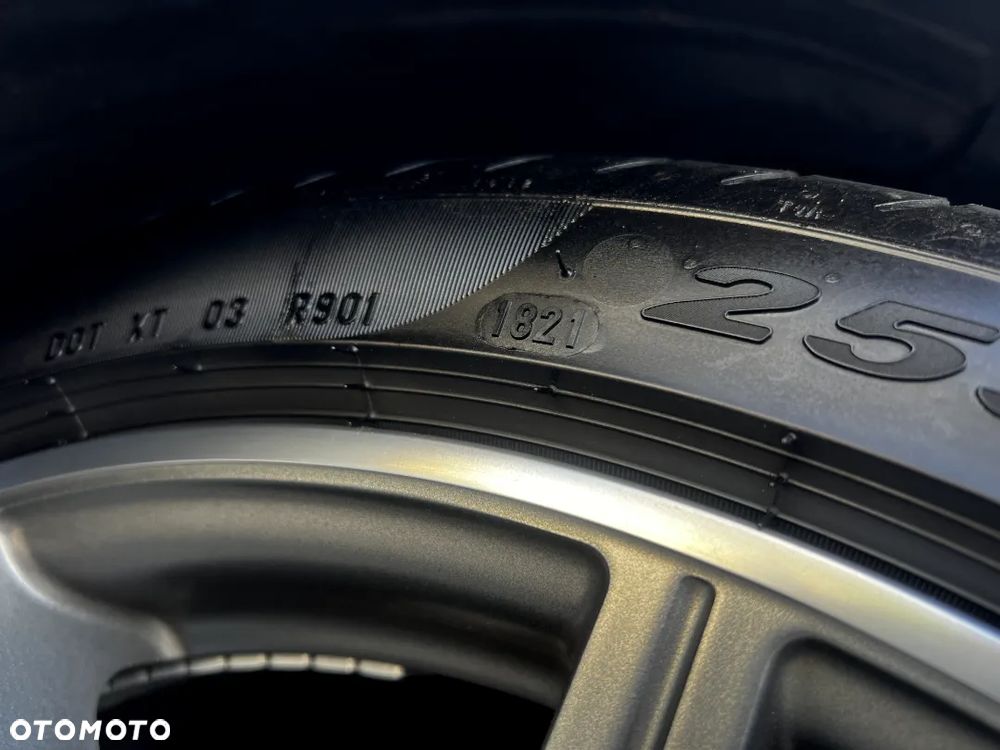 Mercedes-Benz Klasa E 63 AMG - 8