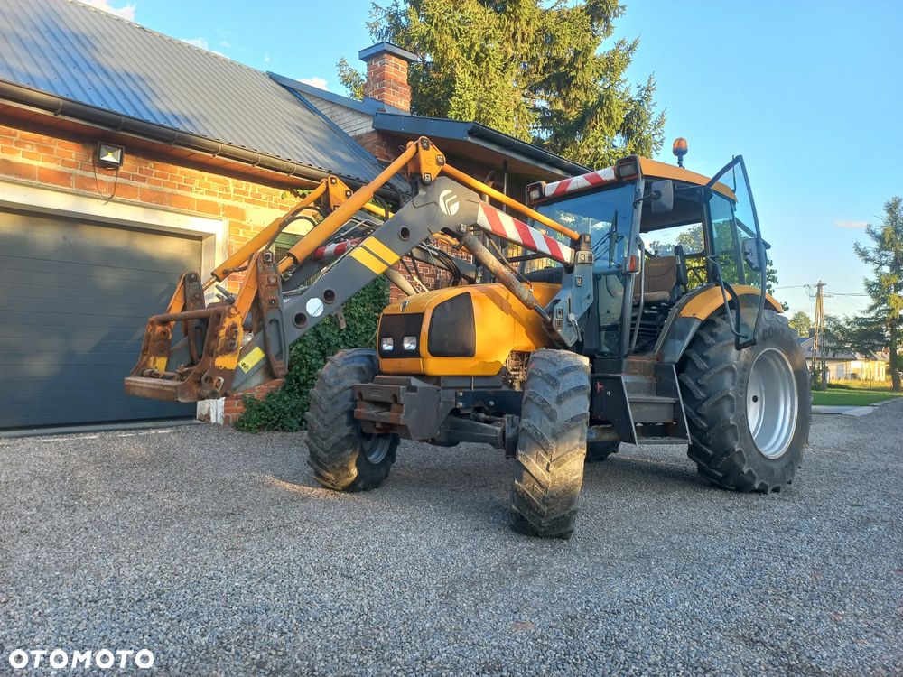 John Deere Massey Ferguson - 1