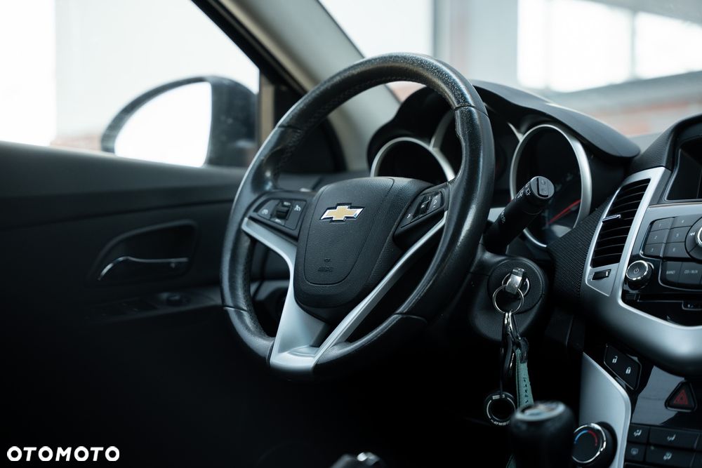 Chevrolet Cruze - 26