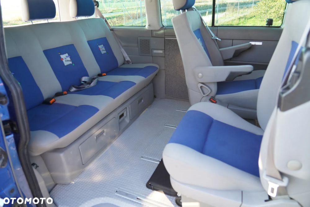 Volkswagen Multivan Standard - 14