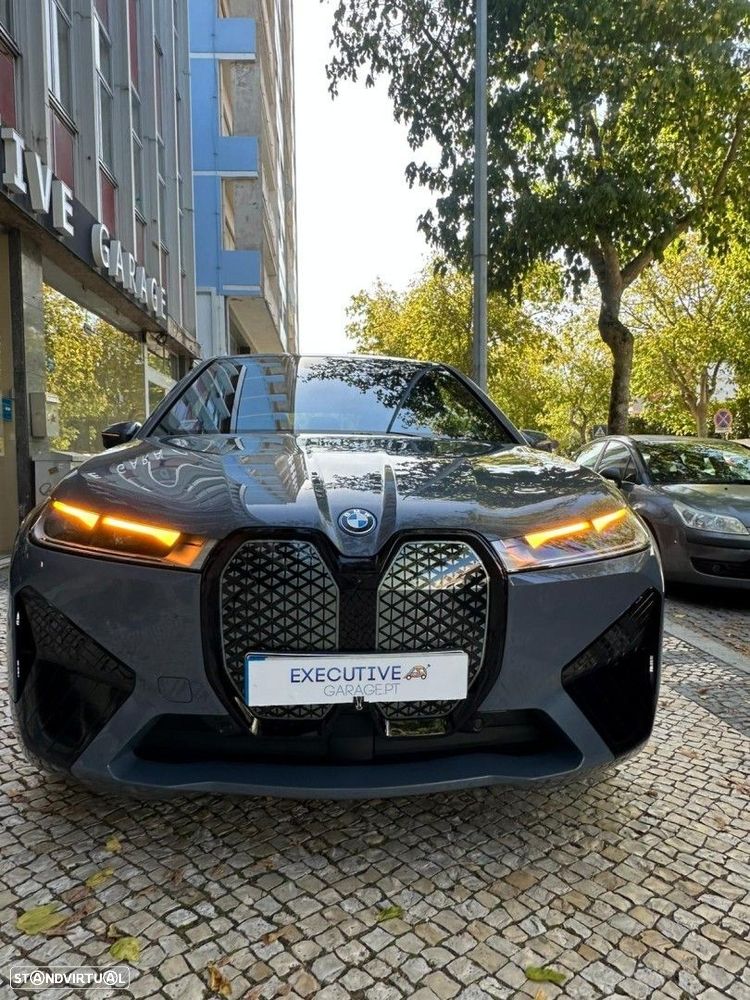 BMW iX xDrive 40 Pack Desportivo - 3