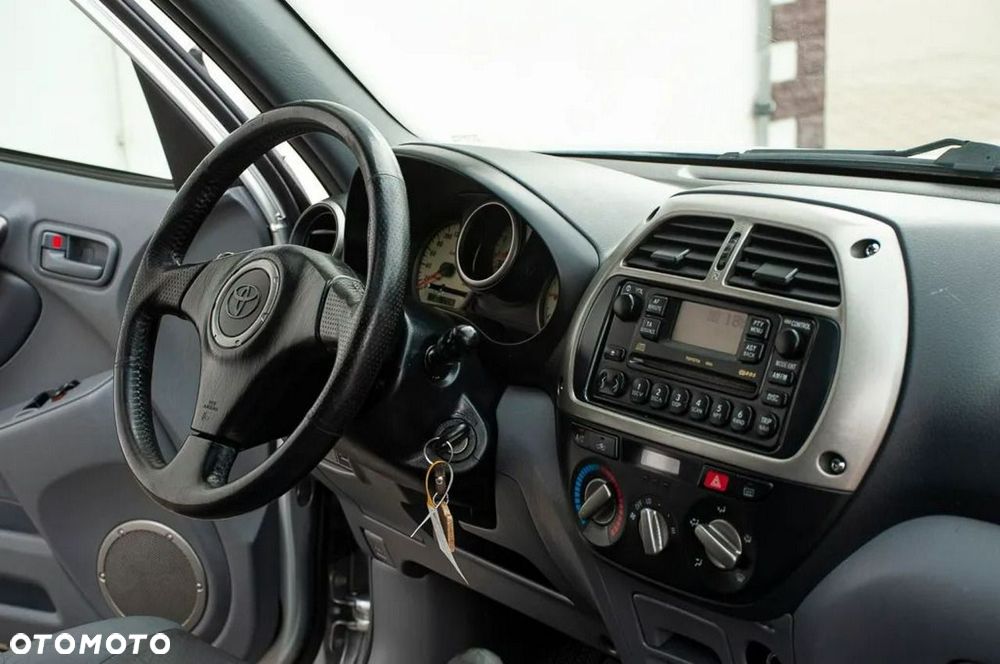 Toyota RAV4 2.0 VVT-i Sol - 5