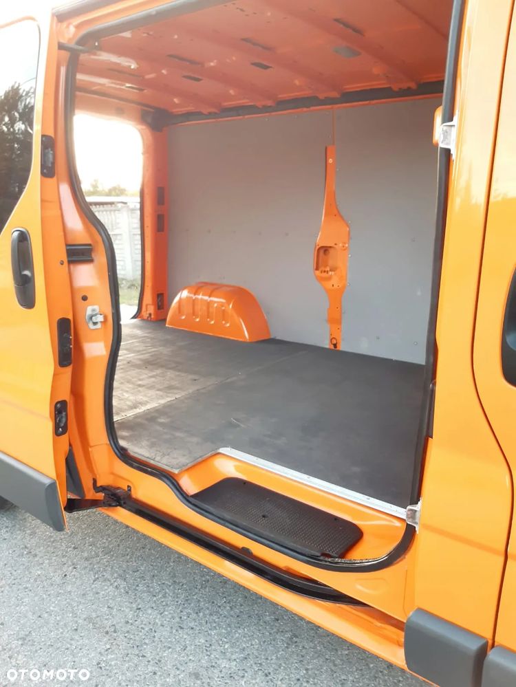 Opel Vivaro - 22