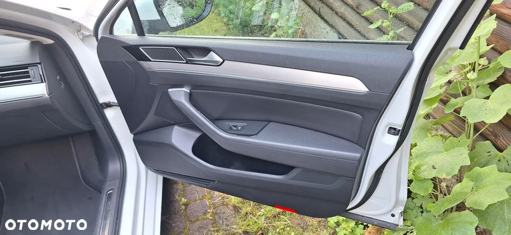 Volkswagen Passat 2.0 TDI BMT Highline DSG - 17