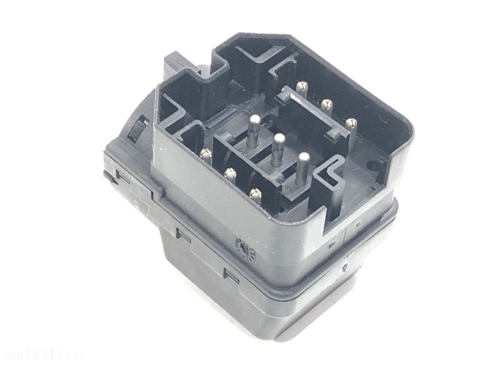 KOSTKA STACYJKI - 49.00 PLN - BMW 3 Compact (E46) 2001 - 2005 316 ti 85 kW [115 KM] benzyna 2002 - - 2