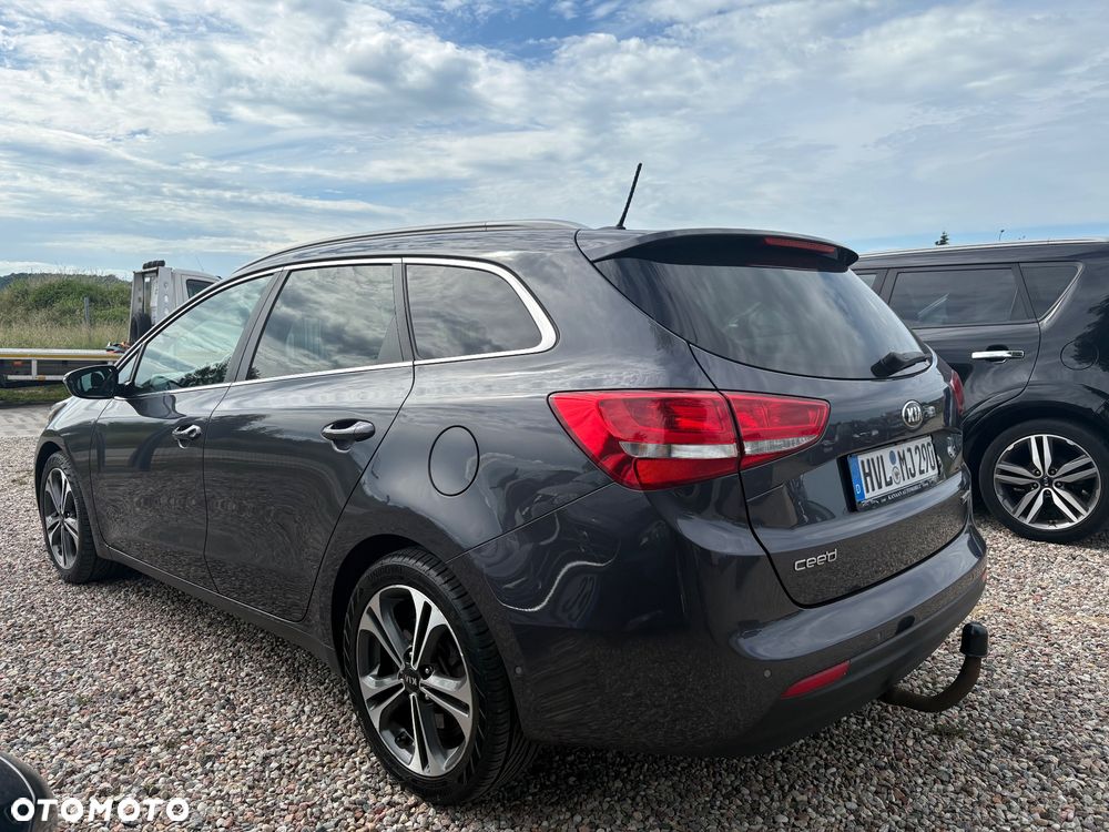 Kia Ceed 1.6 CRDi 136 DCT ISG Platinum Edition - 17