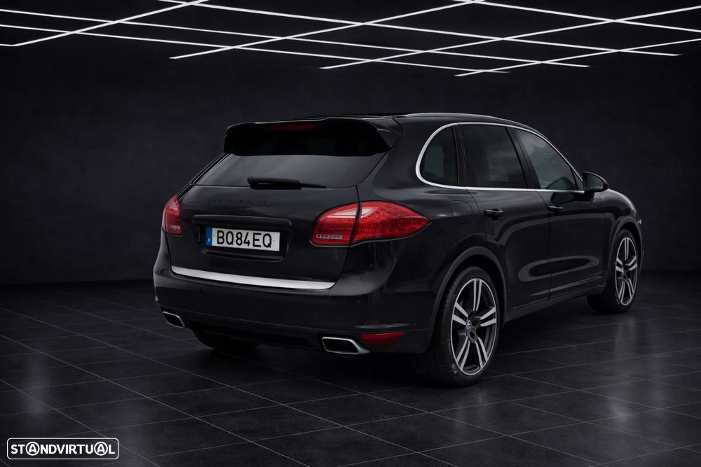 Porsche Cayenne S - 2