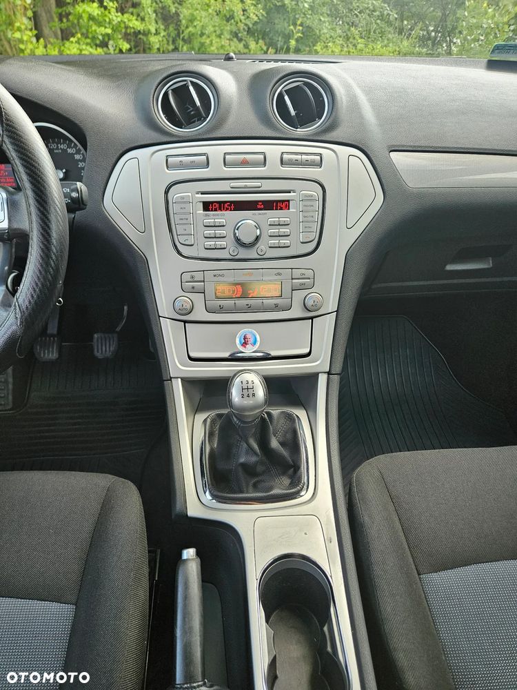 Ford Mondeo 1.6 Gold X - 17