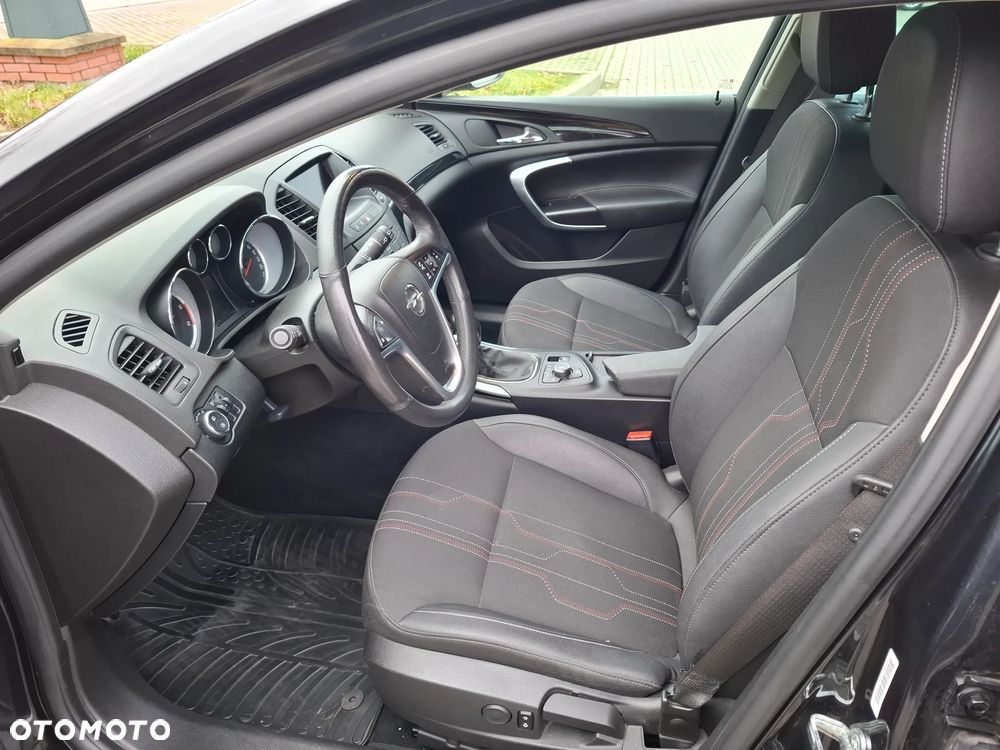 Opel Insignia - 10