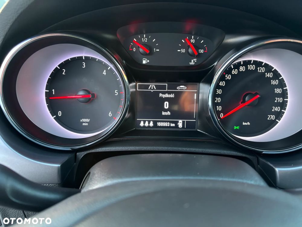 Opel Astra 1.6 D Start/Stop Innovation - 38