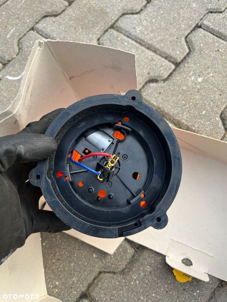 NOWA Lampa ostrzegawcza Hella kogut - 3