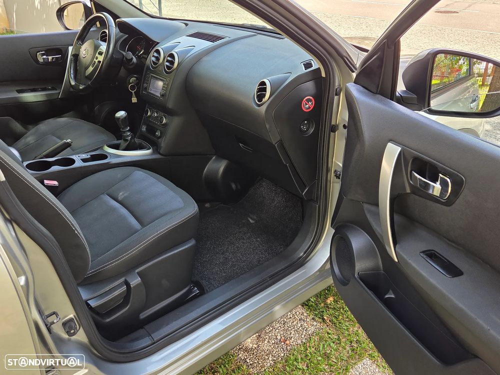 Nissan Qashqai 1.6 dCi Tekna Premium 18 - 26