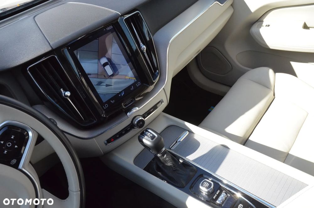 Volvo XC 60 T5 AWD Inscription - 26