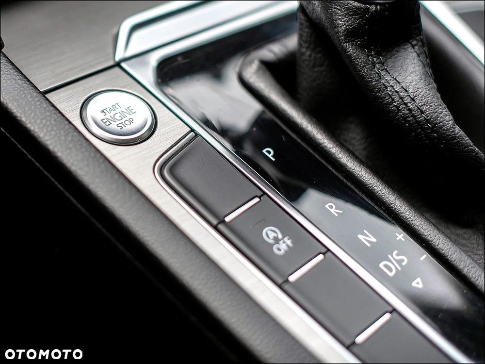 Volkswagen Passat - 29
