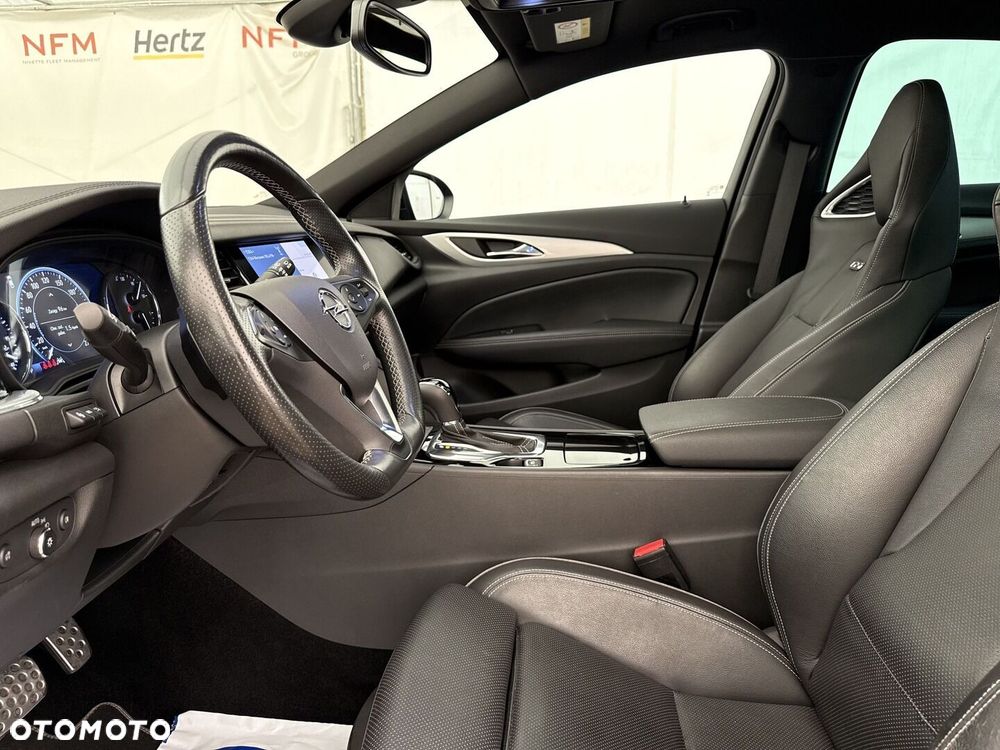 Opel Insignia 2.0 T 4x4 GSi S&S - 13