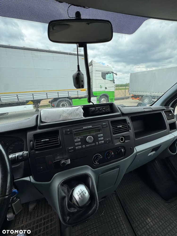 Ford Transit - 22