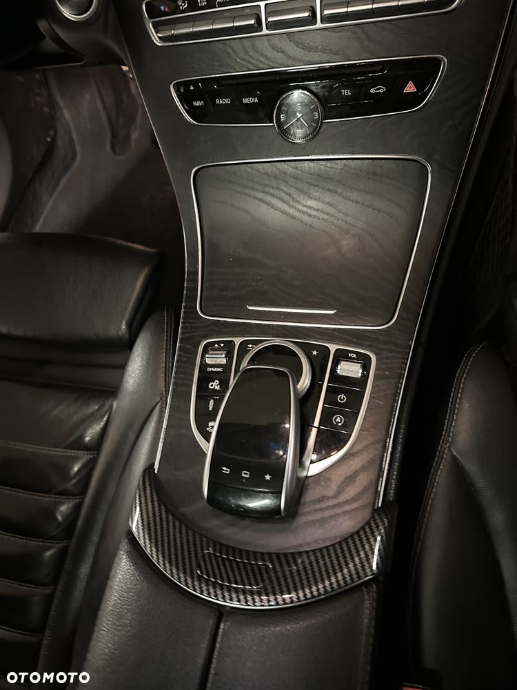 Mercedes-Benz Klasa C AMG 43 4-Matic - 21