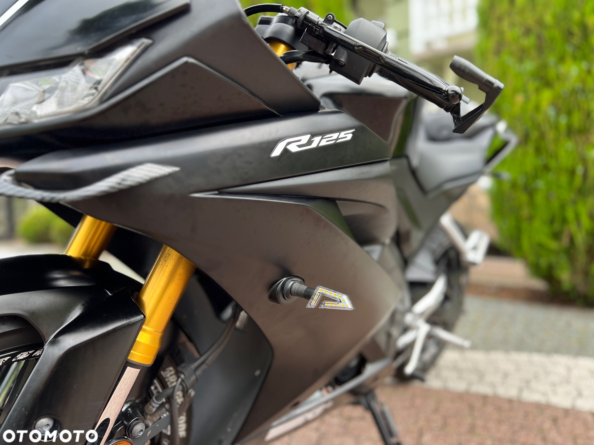 Yamaha YZF - 28